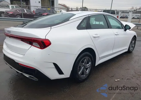 2022 Kia K5 Lxs z USA, uszkodzony, nr VIN 5XXG14J21NG158100